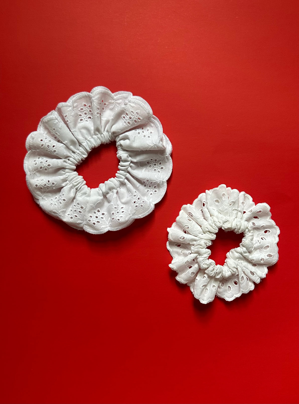 Chouchou dentelle blanche - taille moyenne et petite - Melanink