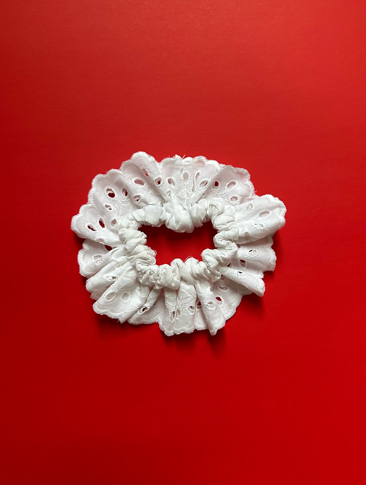 Chouchou dentelle blanche petit - vue de face - Melanink